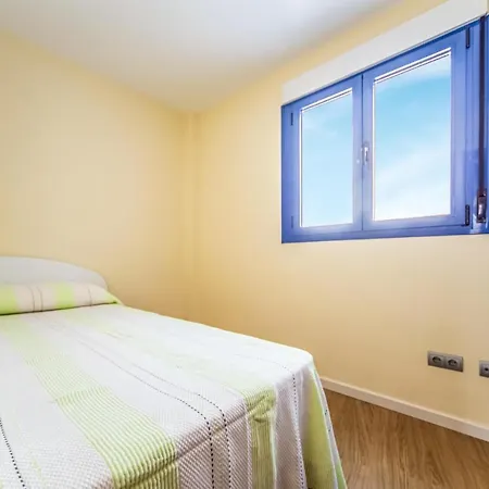 Lovely In With Kitchen Apartment *